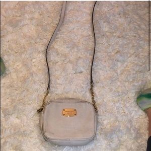 white micheal kors cross body